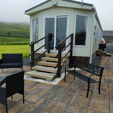 Slieve Croob Cosy Caravan Finnis Eksteriør bilde
